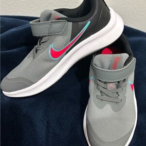 Nike Gray and Black Sneakers with Cushioned Midsoles